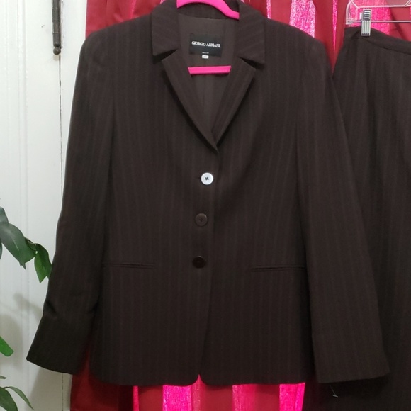 Giorgio Armani pant suit - Picture 2 of 3